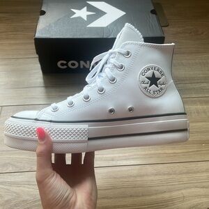 ✨Leather✨High top converse 6.5